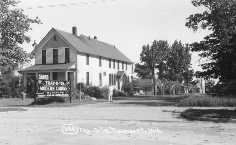 Trav-O-Tel Auto Court (Trav-O-Tel Motor Court) - Vintage Postcard (newer photo)